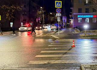 В Кирове водитель «Opel» сбил двух девушек и скрылся