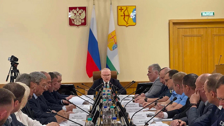 Александр Соколов провёл заседание оперативного штаба по обеспечению топливом всего региона
