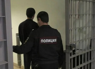 Кировские полицейские задержали участников ОПГ, занимавшихся продажей оружия по всей России.