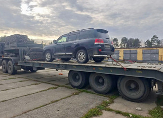 Пять конфискованных машин направили в зону СВО приставы Кировской области
