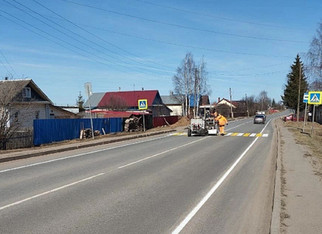 На дорогах Кировской области обновляют разметку