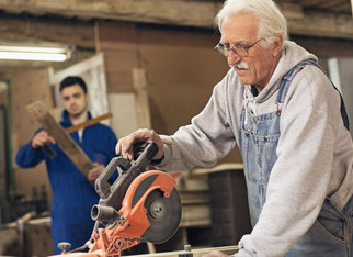 В Совфеде предложили стимулировать россиян работать на пенсии