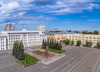 Кировские химики и металлурги получают в среднем почти 95 тыс. рублей