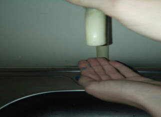 Жители деревни Елькино Лебяжского района три недели собирают дождевую воду