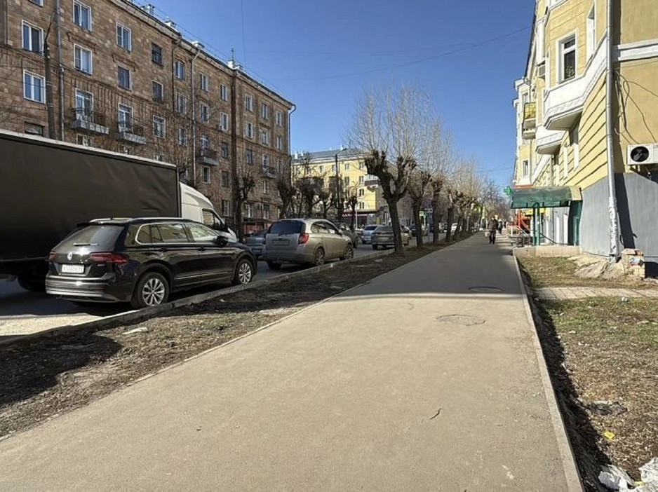 Кировские дороги и тротуары начали осматривать