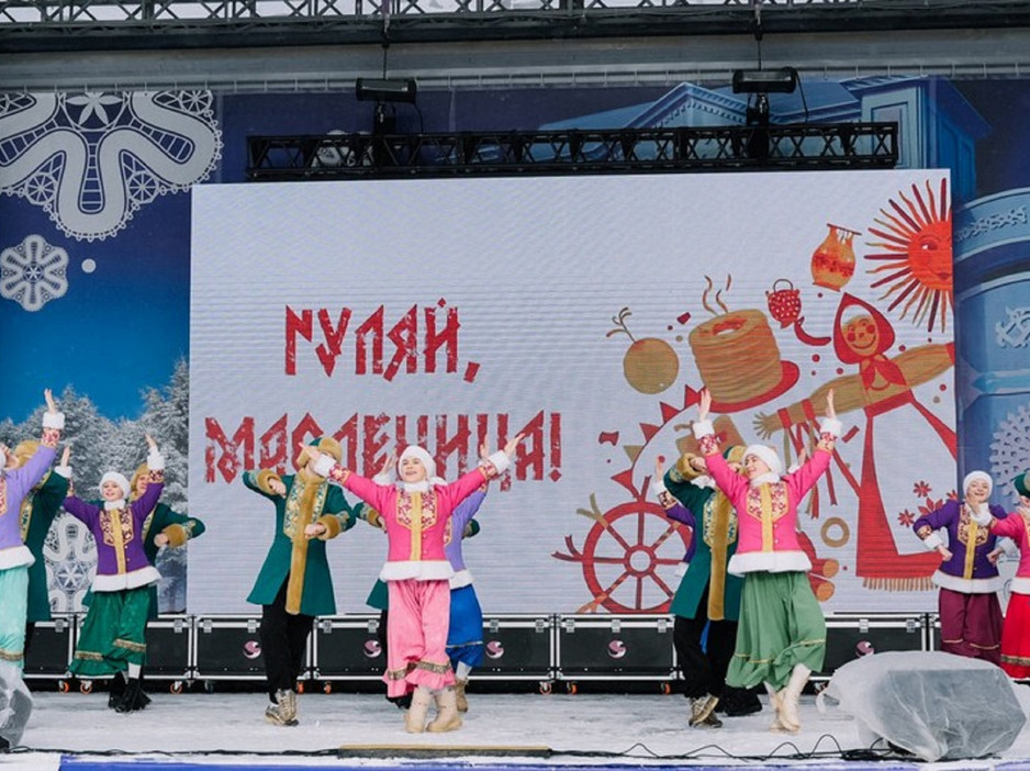 В Кирове отмечают масленицу