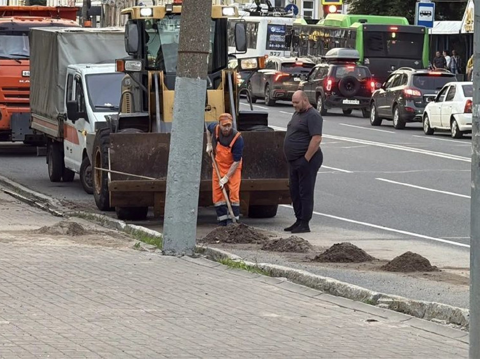 В Кирове устраняют последствия ливня