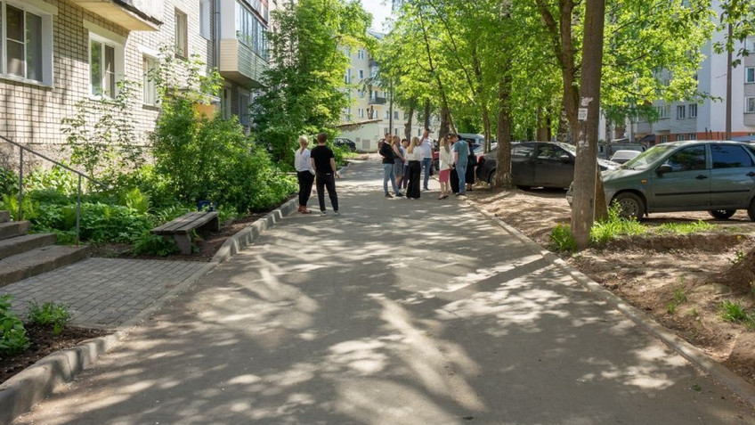 В Кирове принимают после ремонта придомовые территории