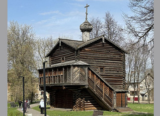 В Слободском реставрируют древнюю деревянную часовню