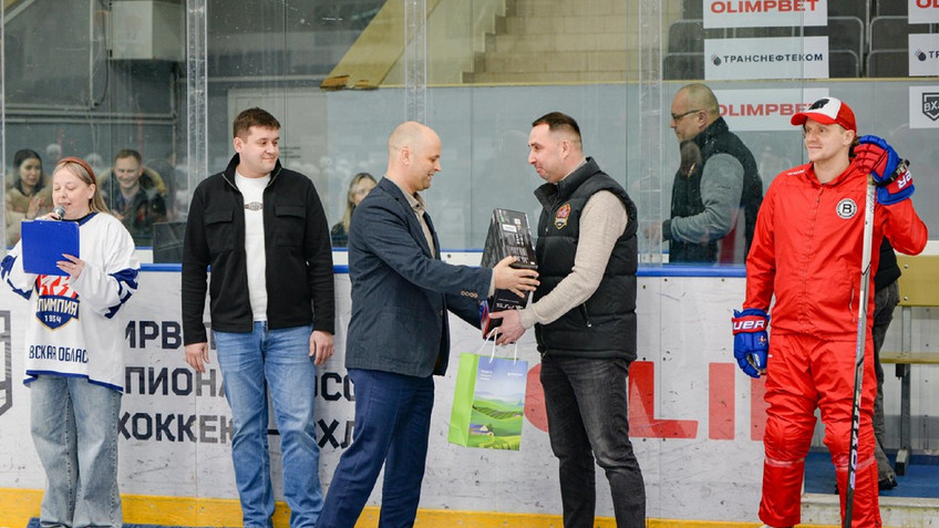 Андрей Романов провел тренировочные сборы по хоккею для воспитанников «Олимпии»