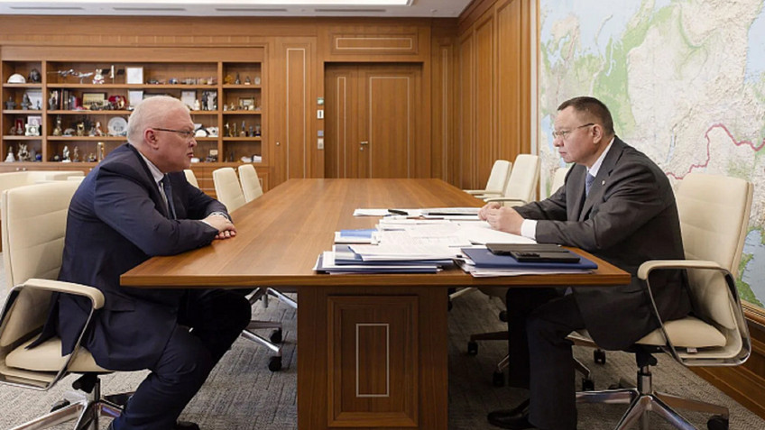 Александр Соколов представил министру строительства и ЖКХ России Иреку Файзуллину проект благоустройства набережной в Кирове
