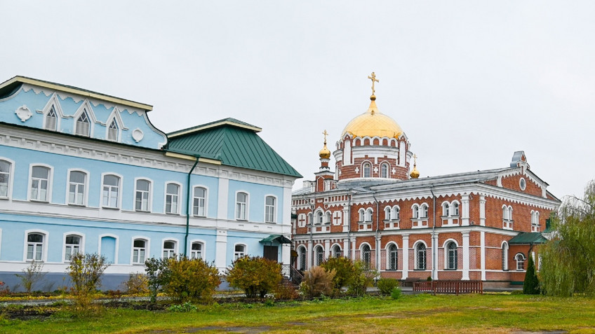 Христорождественскому монастырю в Слободском передали старинное здание