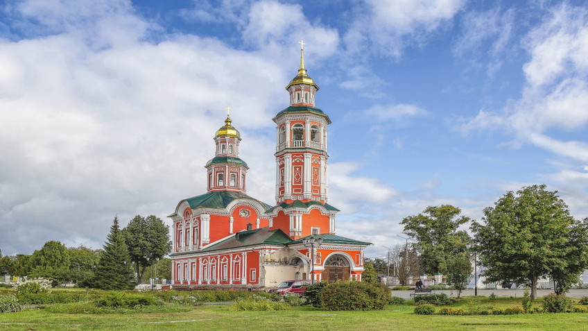 В Радоницу в Кирове будут работать специальные автобусы