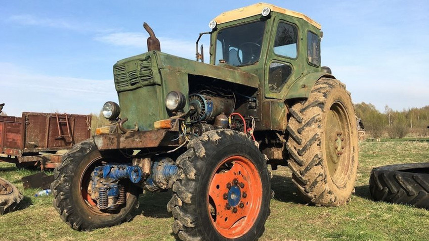 Двух жителей Афанасьевского района лишили прав управления самоходными машинами